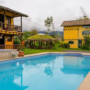 Hosteria Colibri Aeropuerto Auberge de jeunesse Tababela